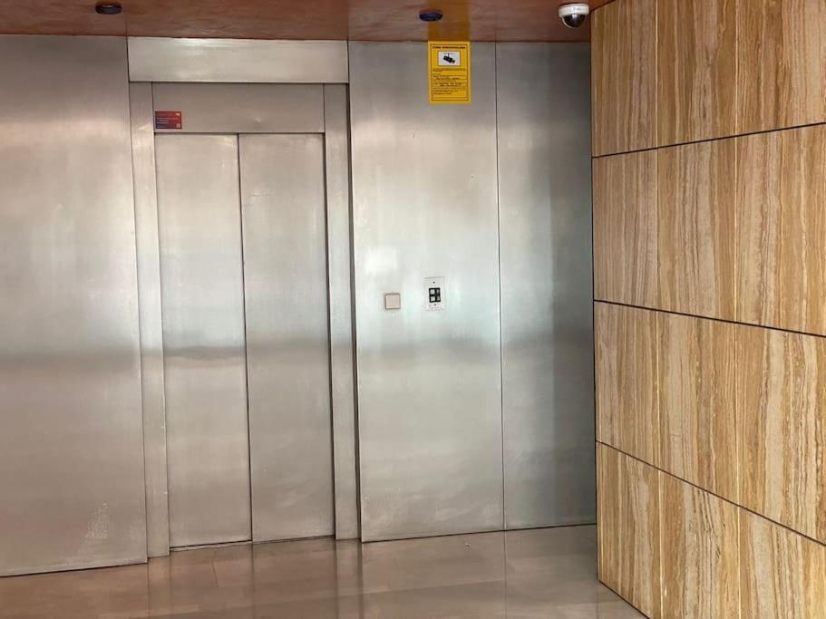 Apartamento Nuevo-Luminoso Y Moderno. Parking Gratis!! Sevilla Exterior foto
