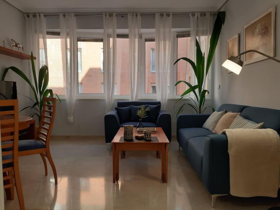 Apartamento Nuevo-Luminoso Y Moderno. Parking Gratis!! Sevilla Exterior foto